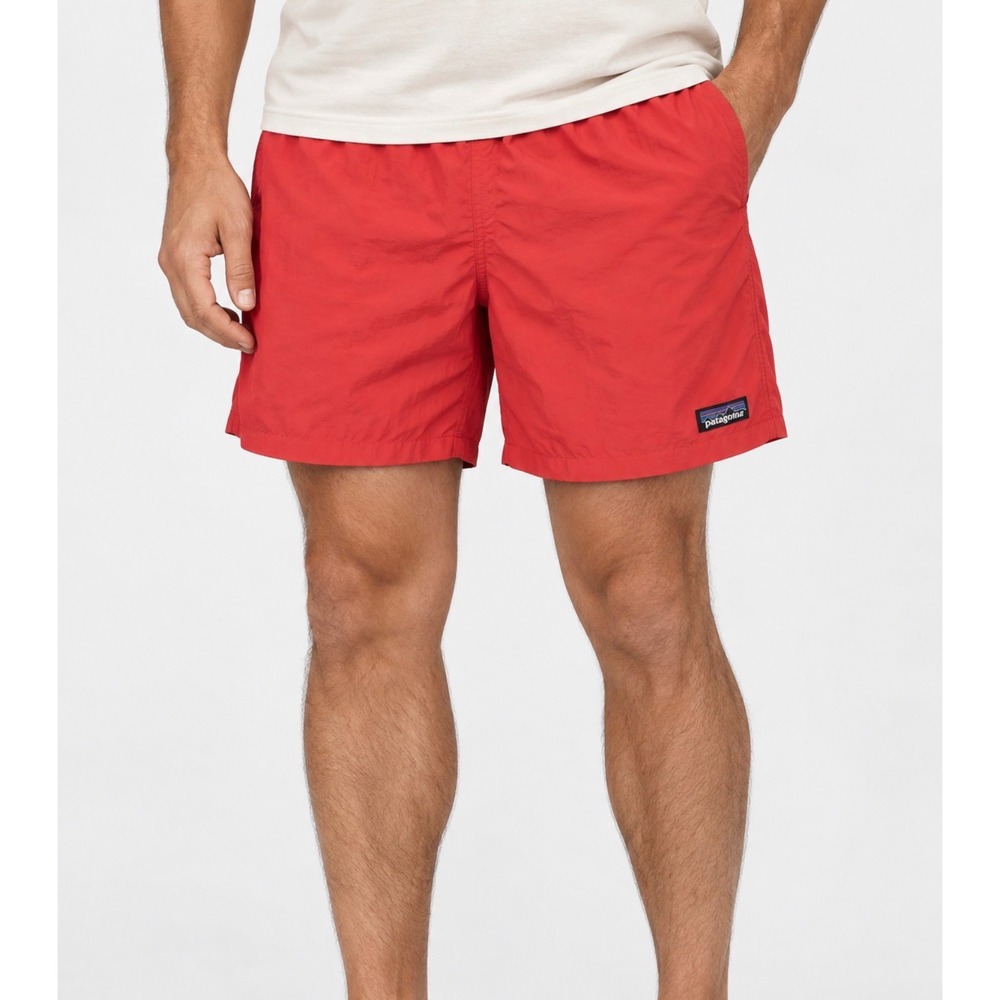 Patagonia M men's 5 inch inseam red baggies shorts